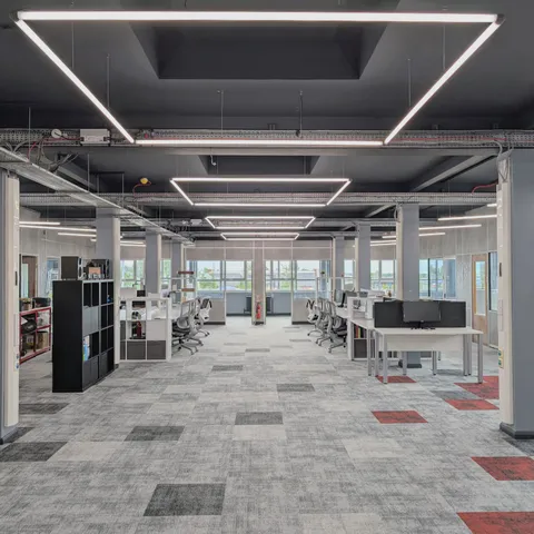 £750,000 investment in Leigh town centre business hub now complete